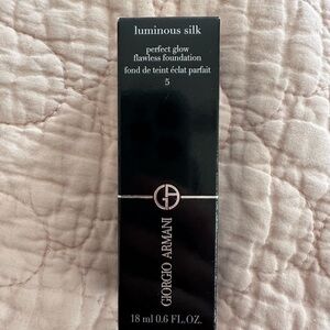 Luminous Silk Original Formula Shade 5 Light Neutral Travel Size Giorgio Armani